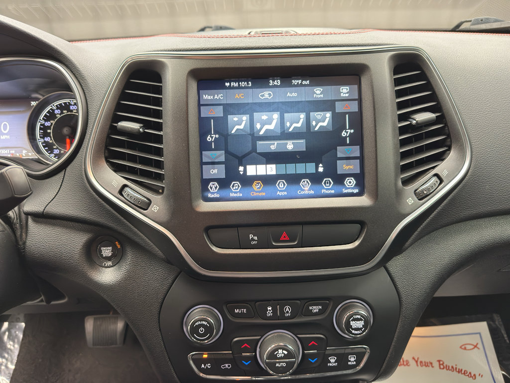Used 2020 Jeep Cherokee Trailhawk w/ Cold Weather Group AWD/4WD image 11