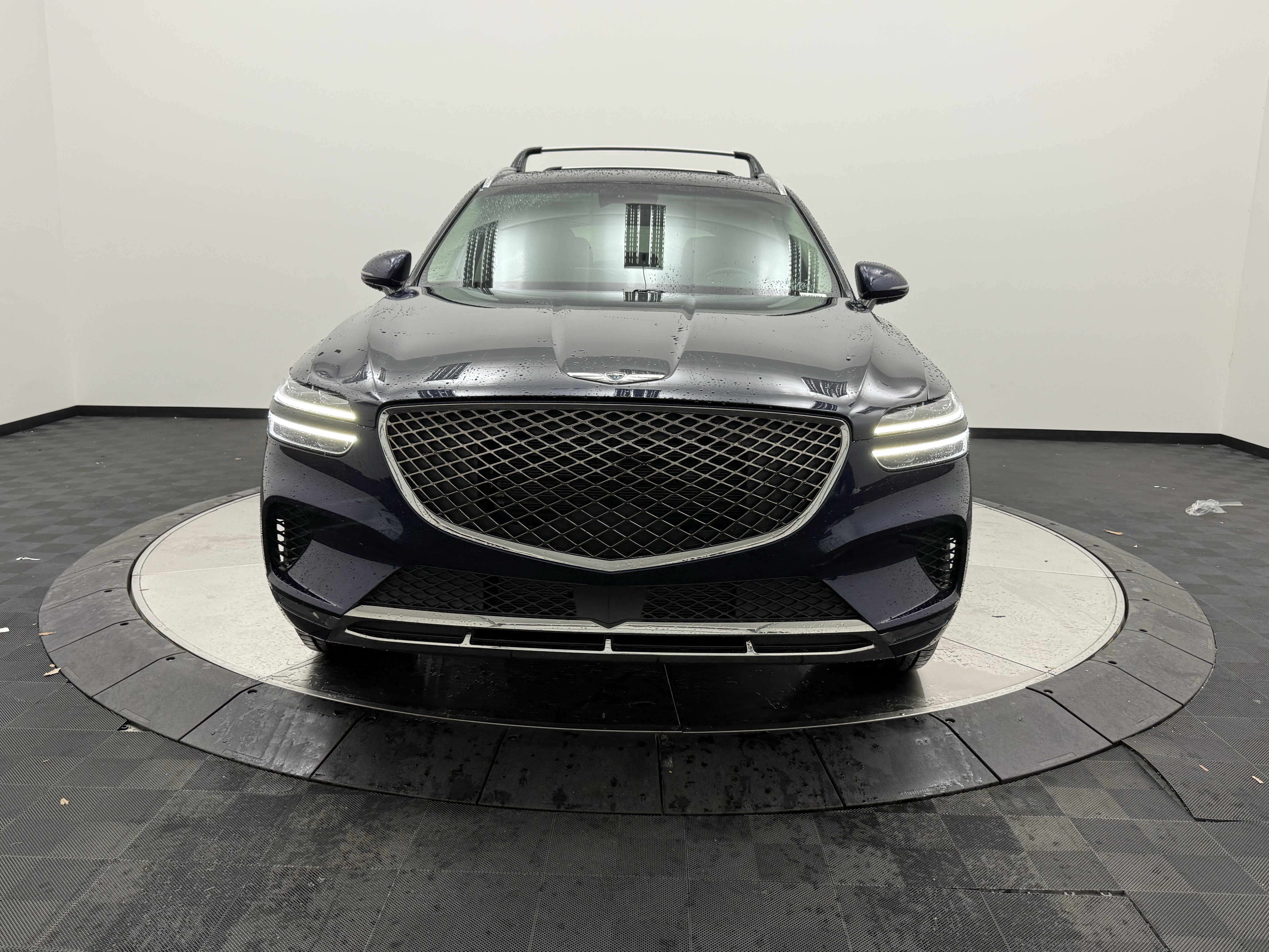 Used 2024 Genesis GV70 2.5T w/ Select Package AWD/4WD image 2