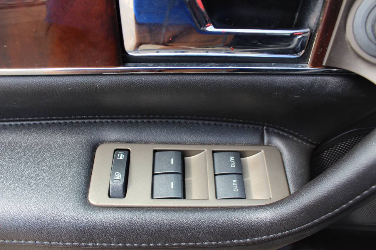 Used 2014 Lincoln MKX AWD w/ Equipment Group 102A image 19