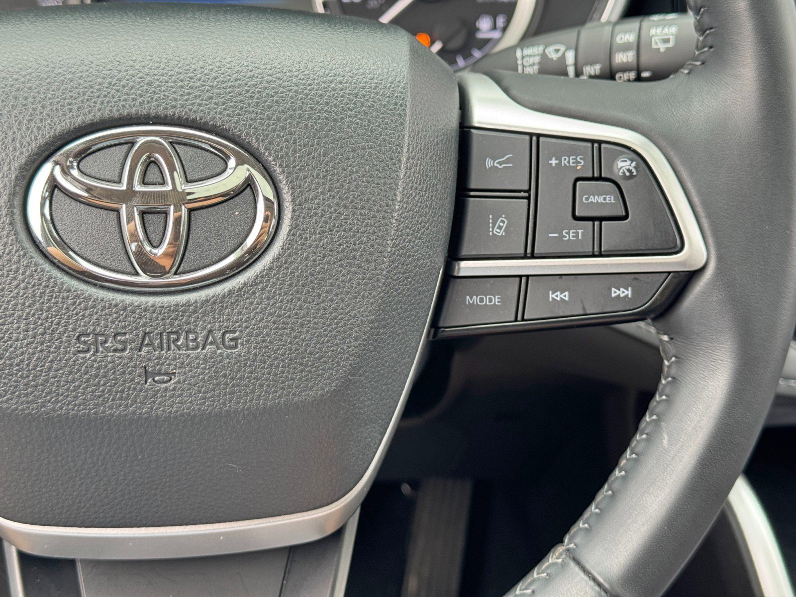 Used 2024 Toyota Highlander XLE image 20