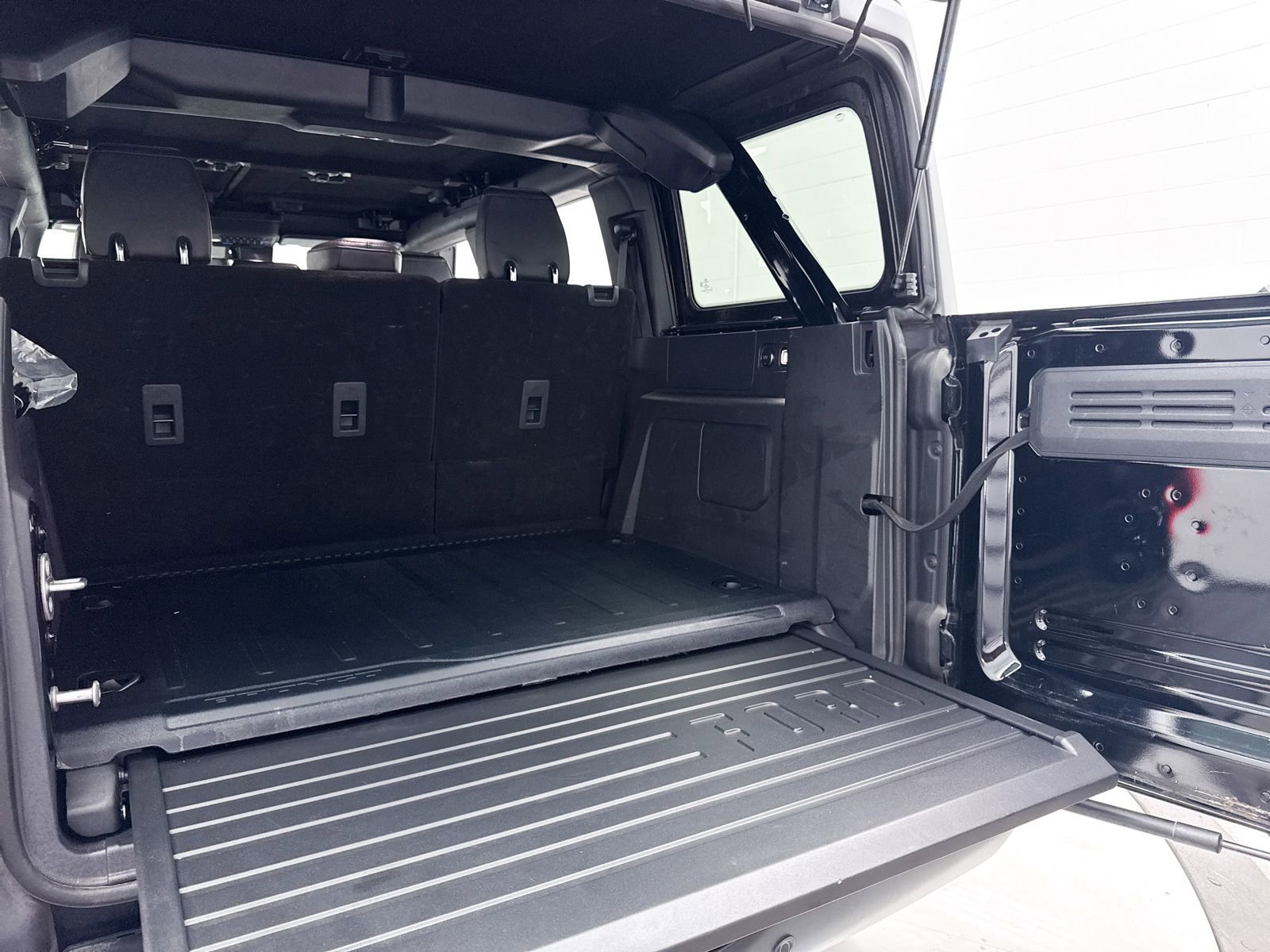Used 2024 Ford Bronco Everglades AWD/4WD image 33