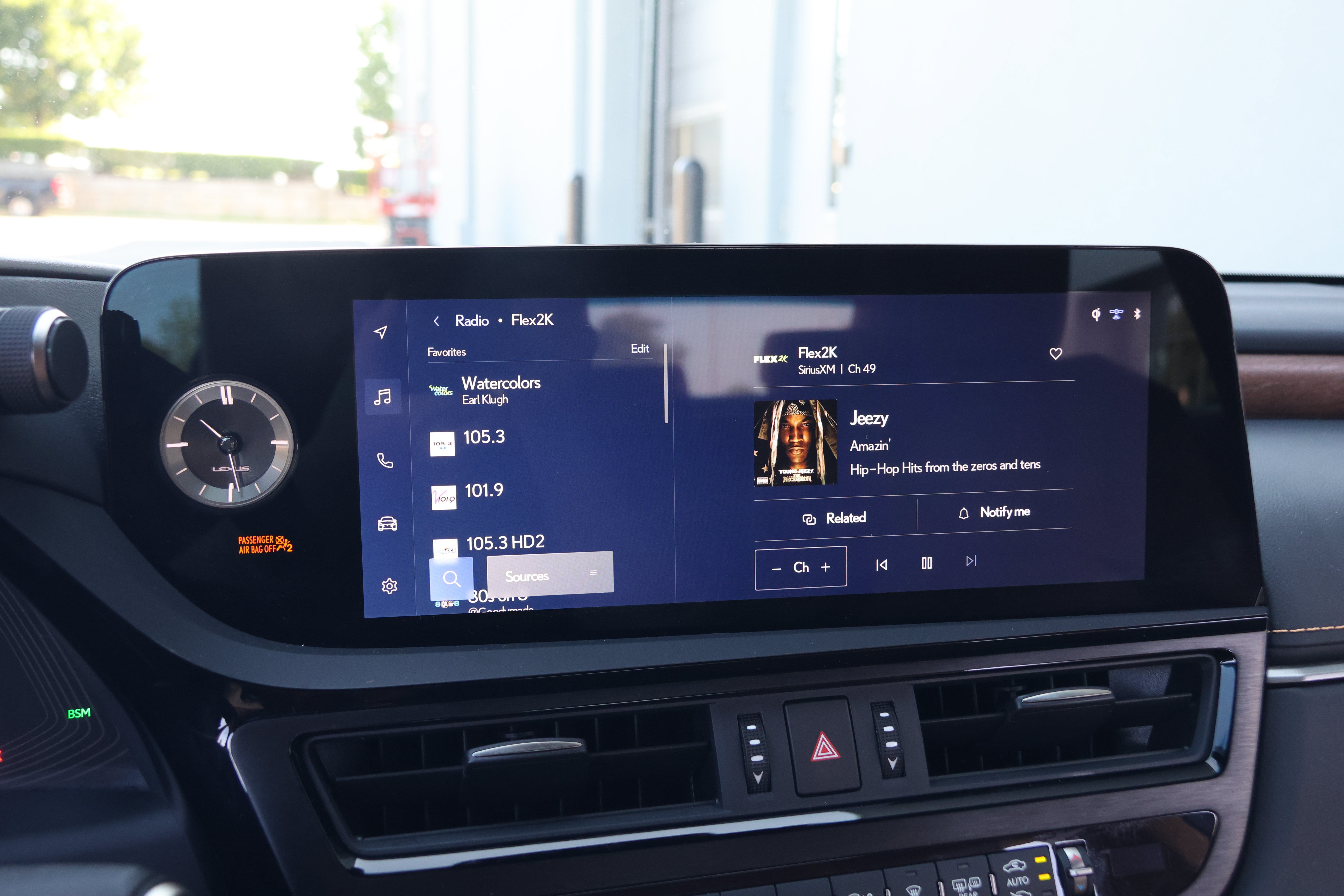Certified 2025 Lexus ES 300h w/ Premium Package FWD image 21
