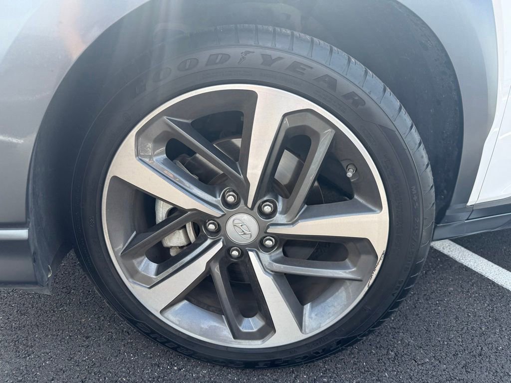 Used 2021 Hyundai Kona Limited FWD image 9