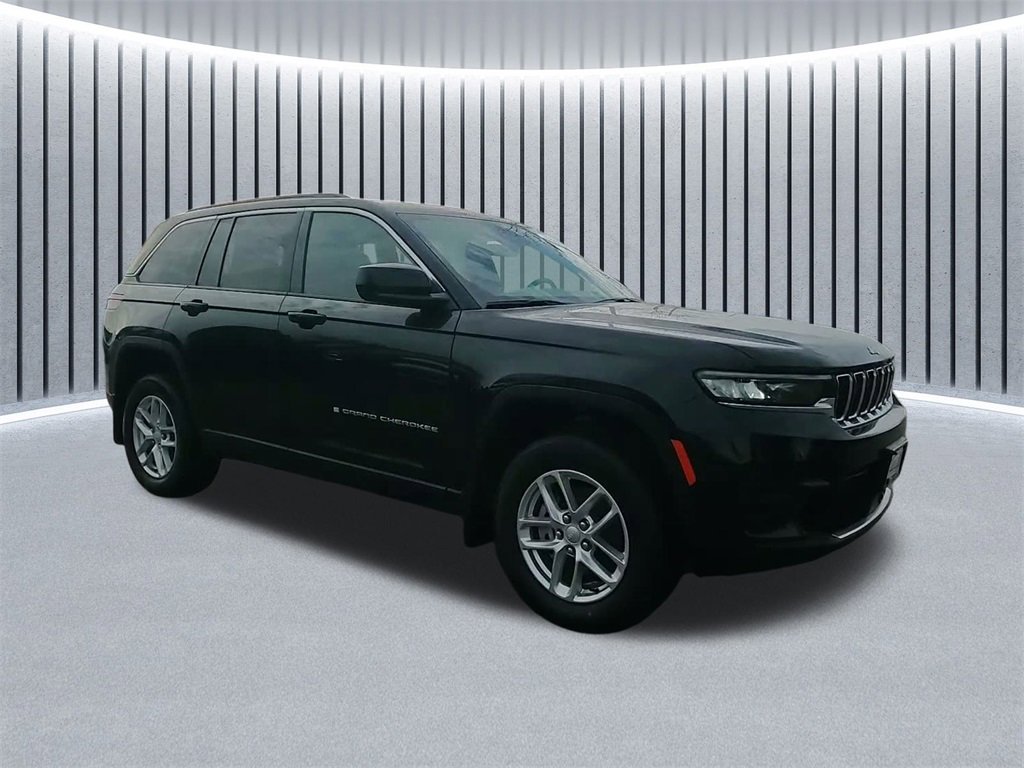 New 2025 Jeep Grand Cherokee Laredo X w/ Luxury Tech Group I image 2