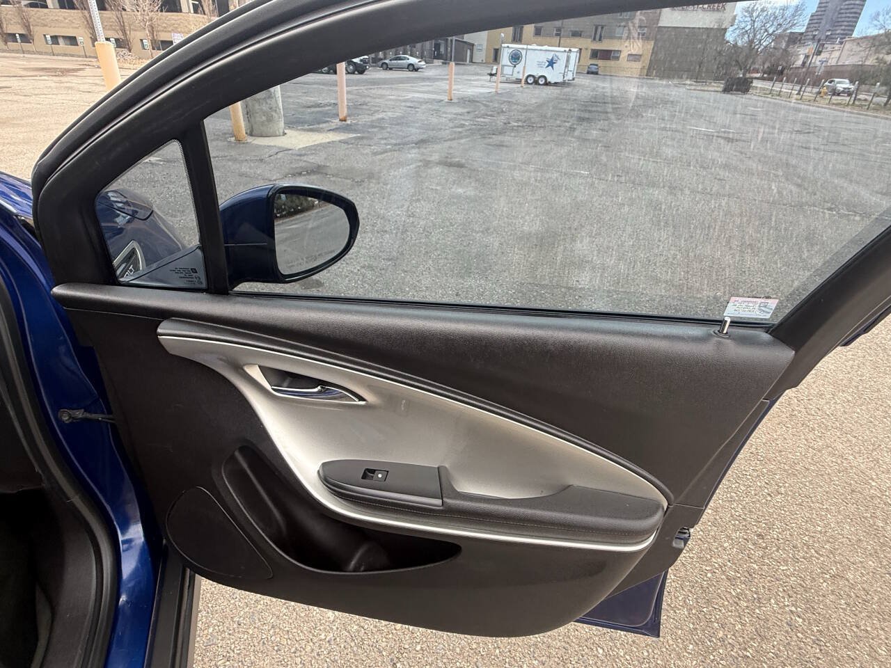Used 2013 Chevrolet Volt FWD image 23