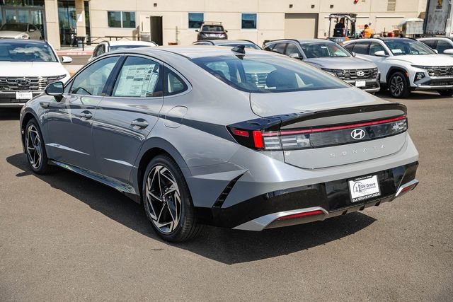 New 2026 Hyundai Sonata SEL FWD image 2