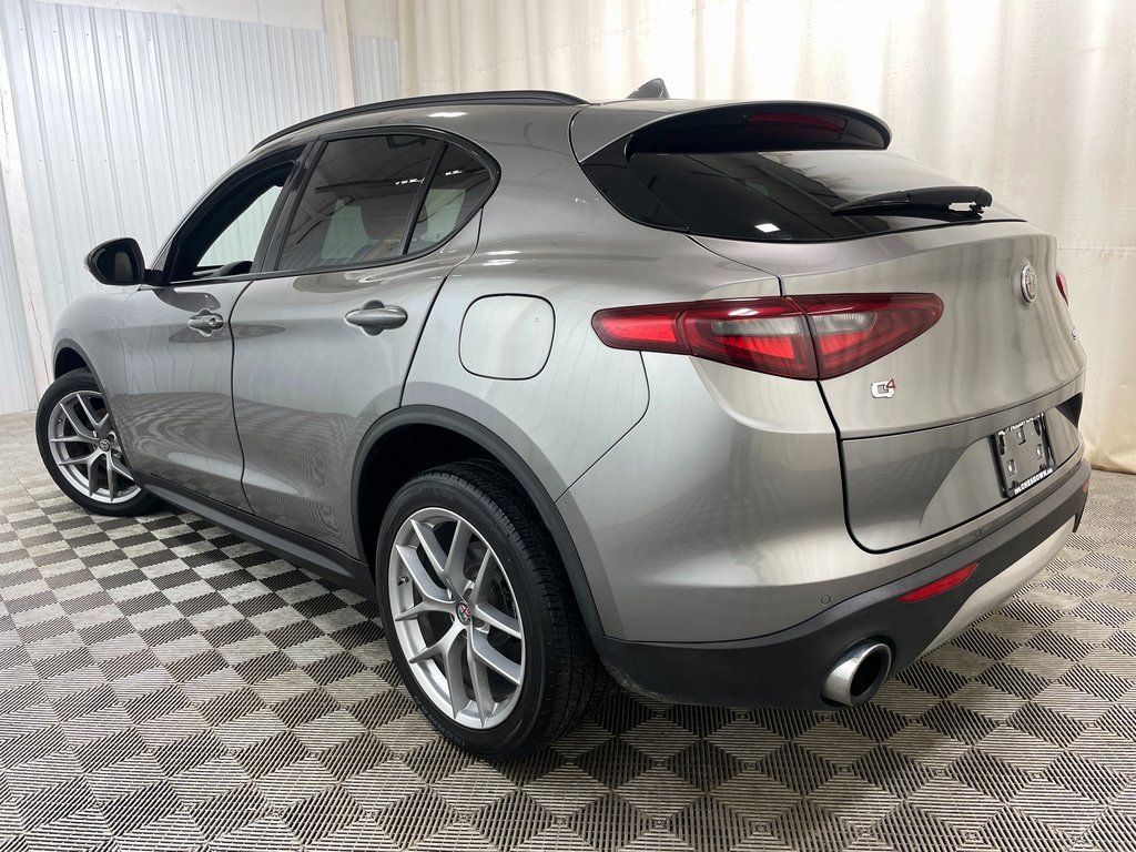 Used 2018 Alfa Romeo Stelvio Ti Sport image 18