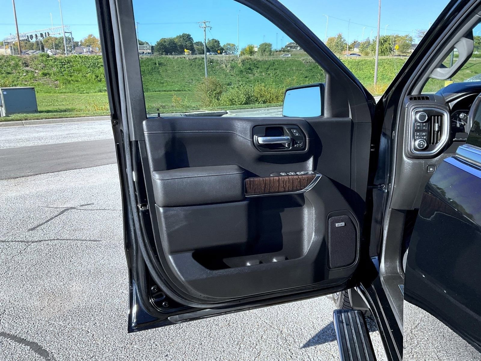Used 2019 GMC Sierra 1500 Denali w/ Denali Ultimate Package image 9
