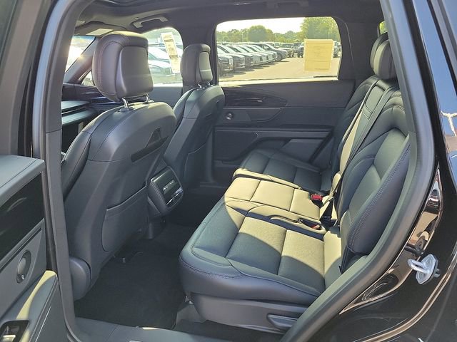 New 2024 Lincoln Nautilus Premier w/ Equipment Group 102A AWD/4WD image 5