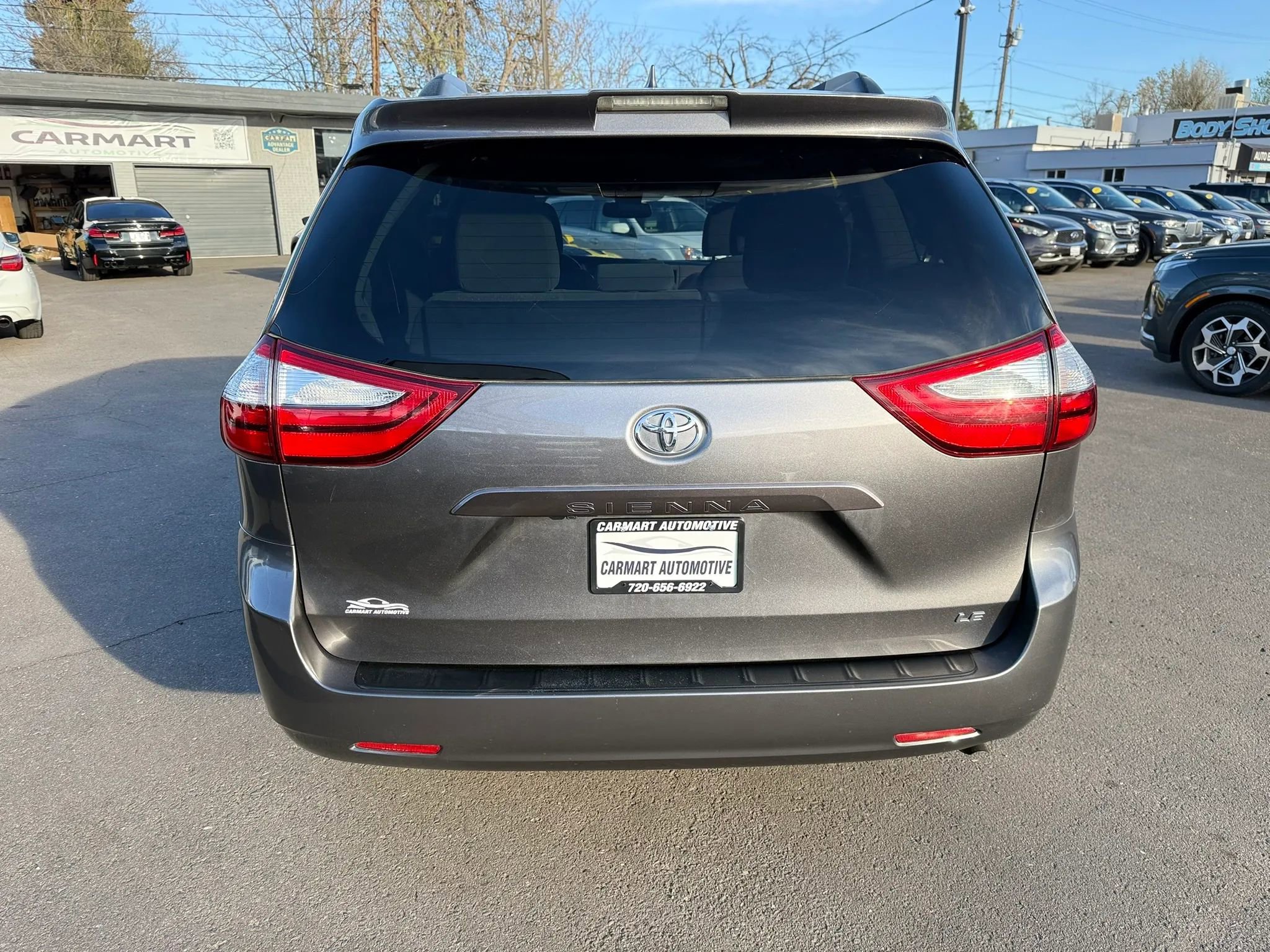 Used 2018 Toyota Sienna LE FWD image 8