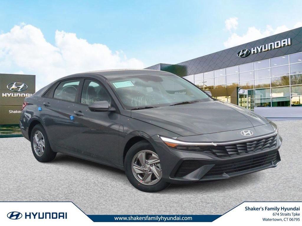 New 2026 Hyundai Elantra SE