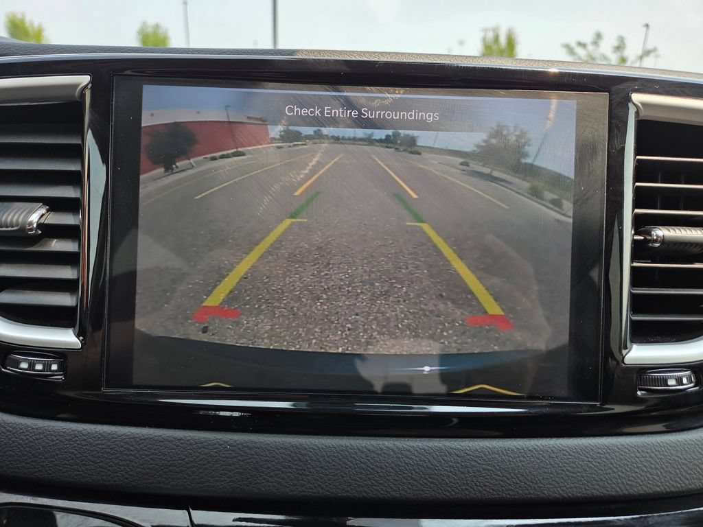 Used 2024 Chrysler Pacifica Touring-L FWD image 31