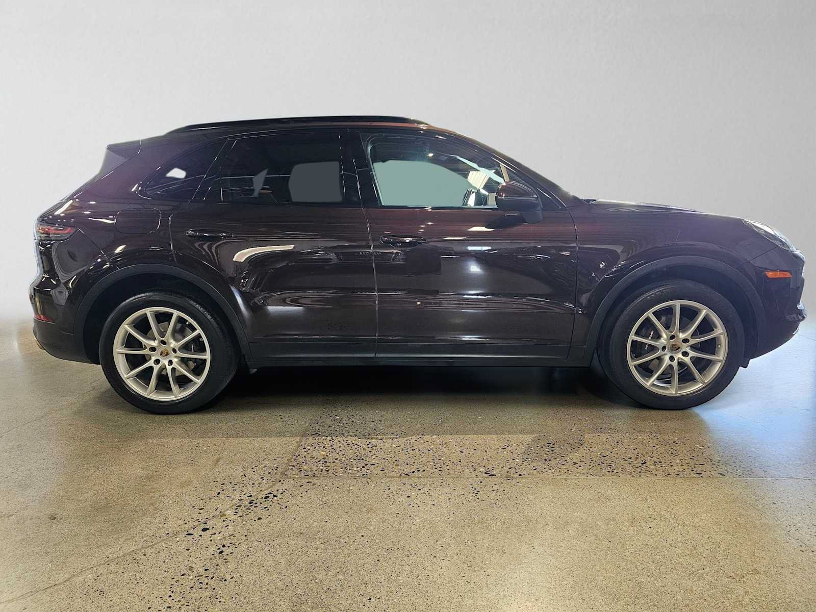 Used 2019 Porsche Cayenne AWD/4WD image 2