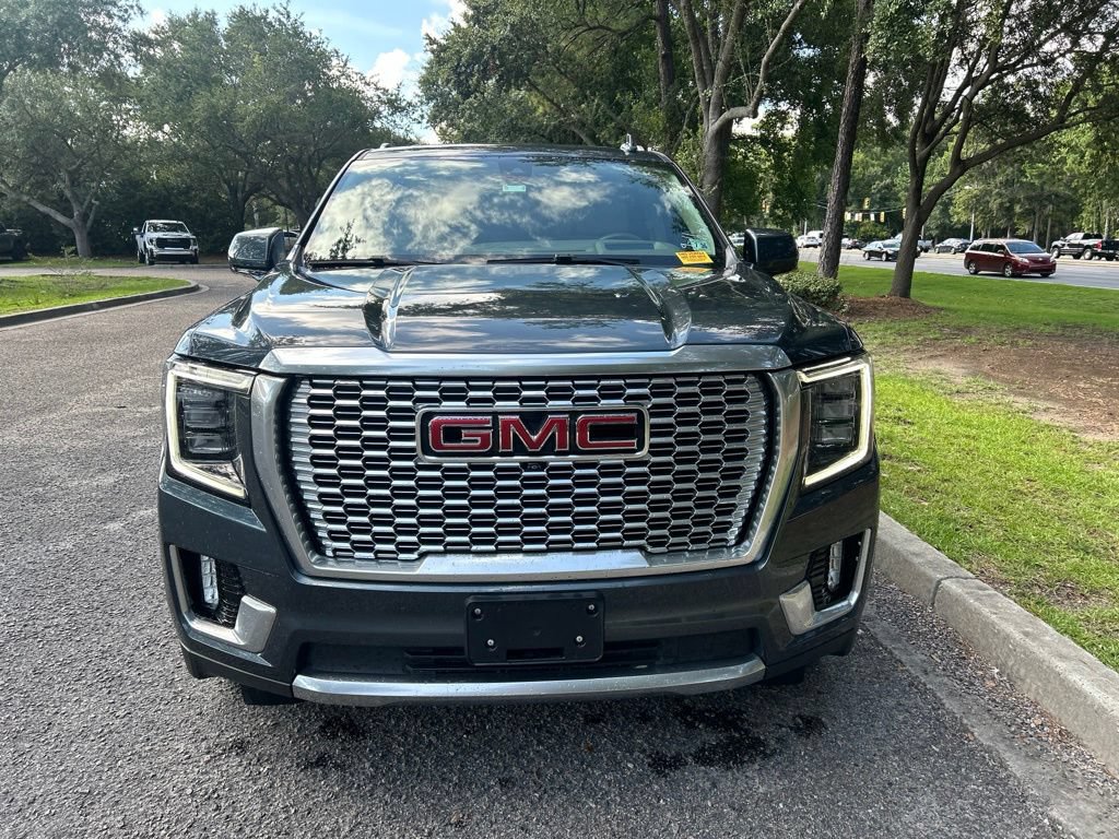 Used 2021 GMC Yukon Denali w/ Denali Ultimate Package AWD/4WD image 3