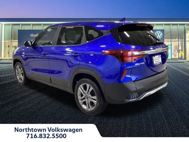 Used 2022 Kia Seltos LX image 3