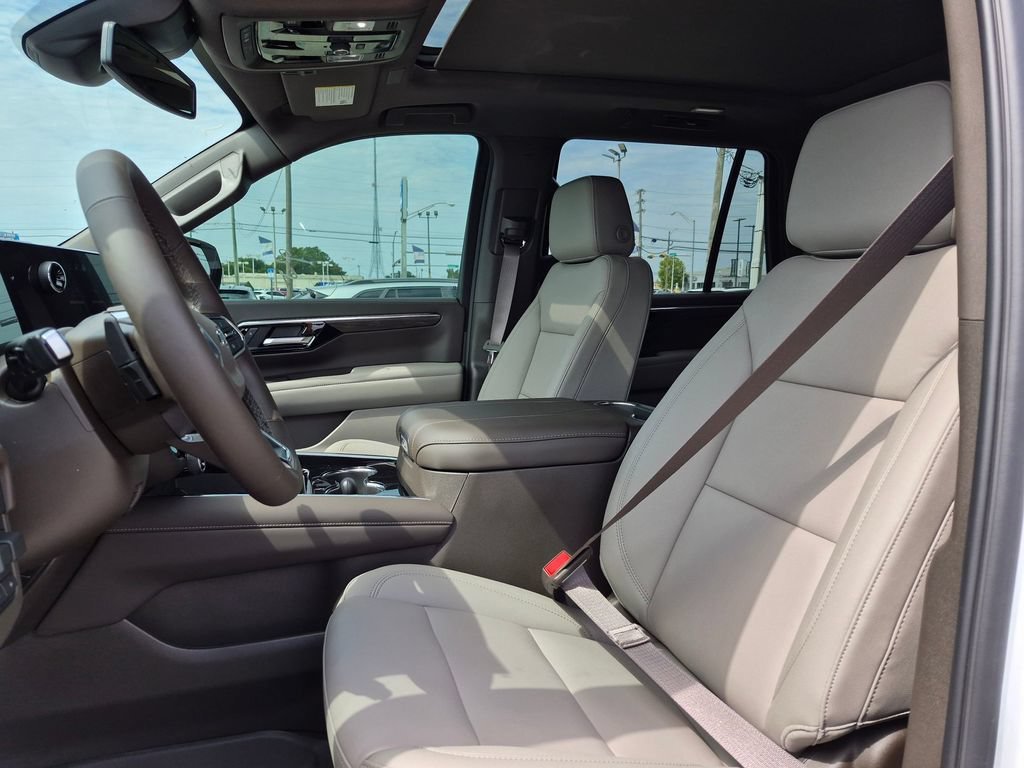 New 2026 Chevrolet Tahoe Z71 w/ Comfort Package AWD/4WD image 15