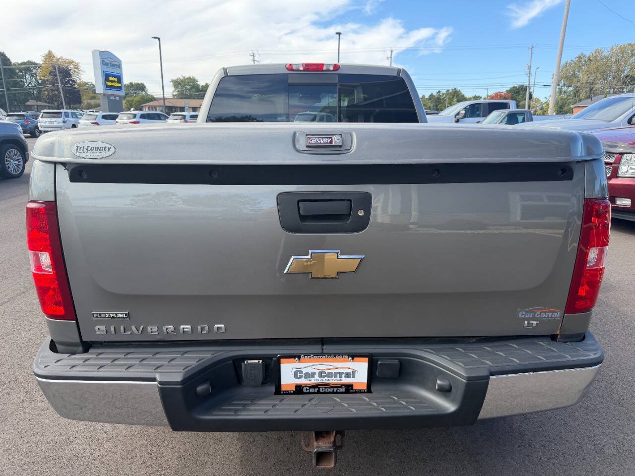Used 2007 Chevrolet Silverado 1500 LT w/ 2LT Audio Package AWD/4WD image 4