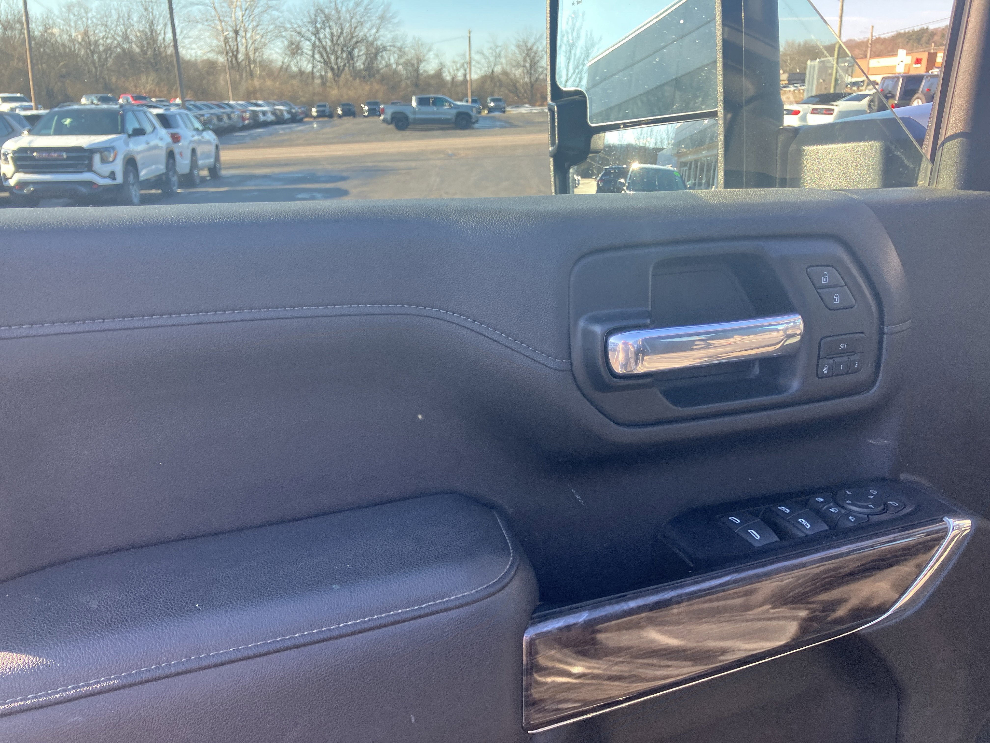 Used 2022 Chevrolet Silverado 2500 LTZ image 15