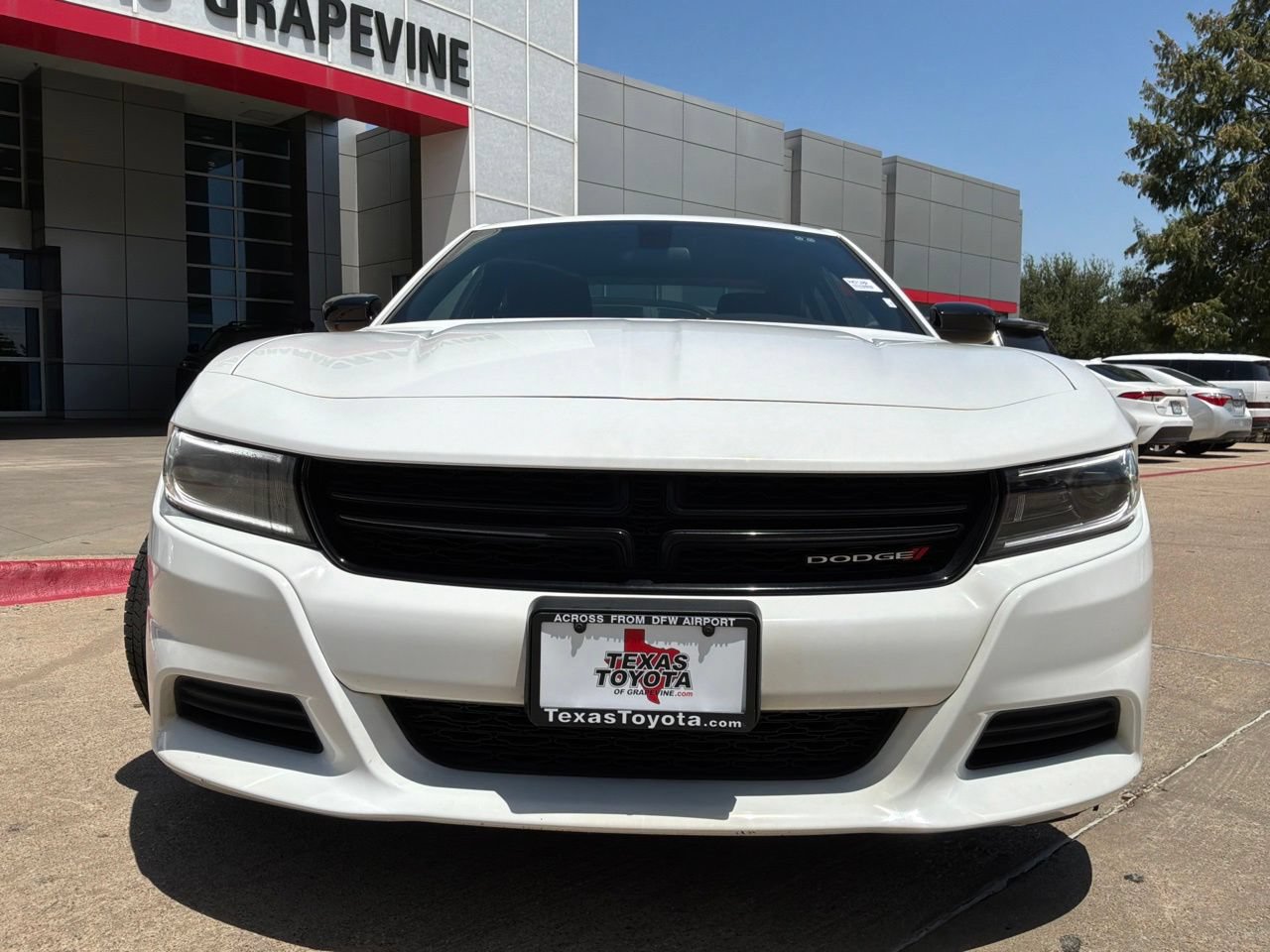 Used 2023 Dodge Charger SXT RWD image 3