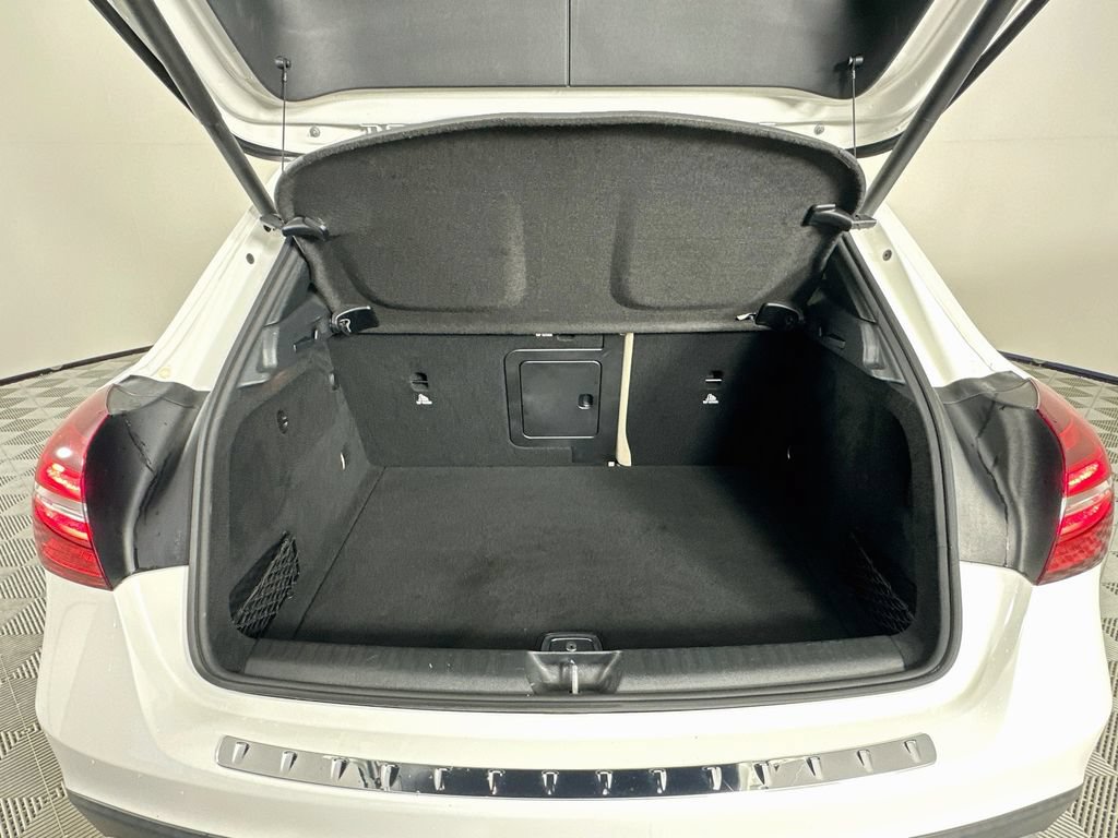 Used 2020 Mercedes-Benz GLA 250 4MATIC image 23