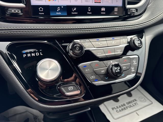 New 2026 Chrysler Pacifica Select image 20
