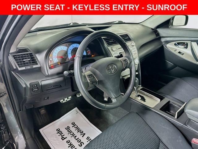 Used 2011 Toyota Camry SE image 10