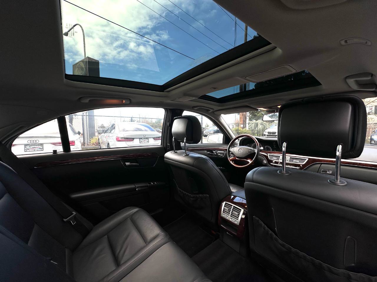 Used 2010 Mercedes-Benz S 550 4MATIC image 17