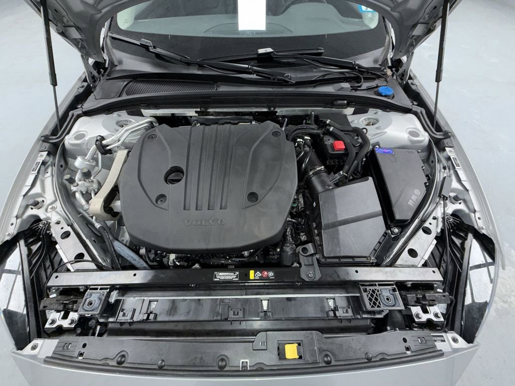 Used 2025 Volvo S60 B5 Core image 13