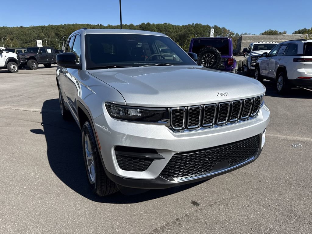 New 2025 Jeep Grand Cherokee Laredo X