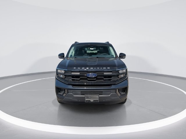 New 2025 Ford Expedition Active AWD/4WD image 3