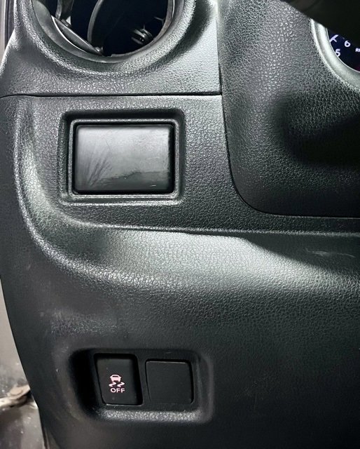 Used 2015 Nissan Versa S Plus image 11