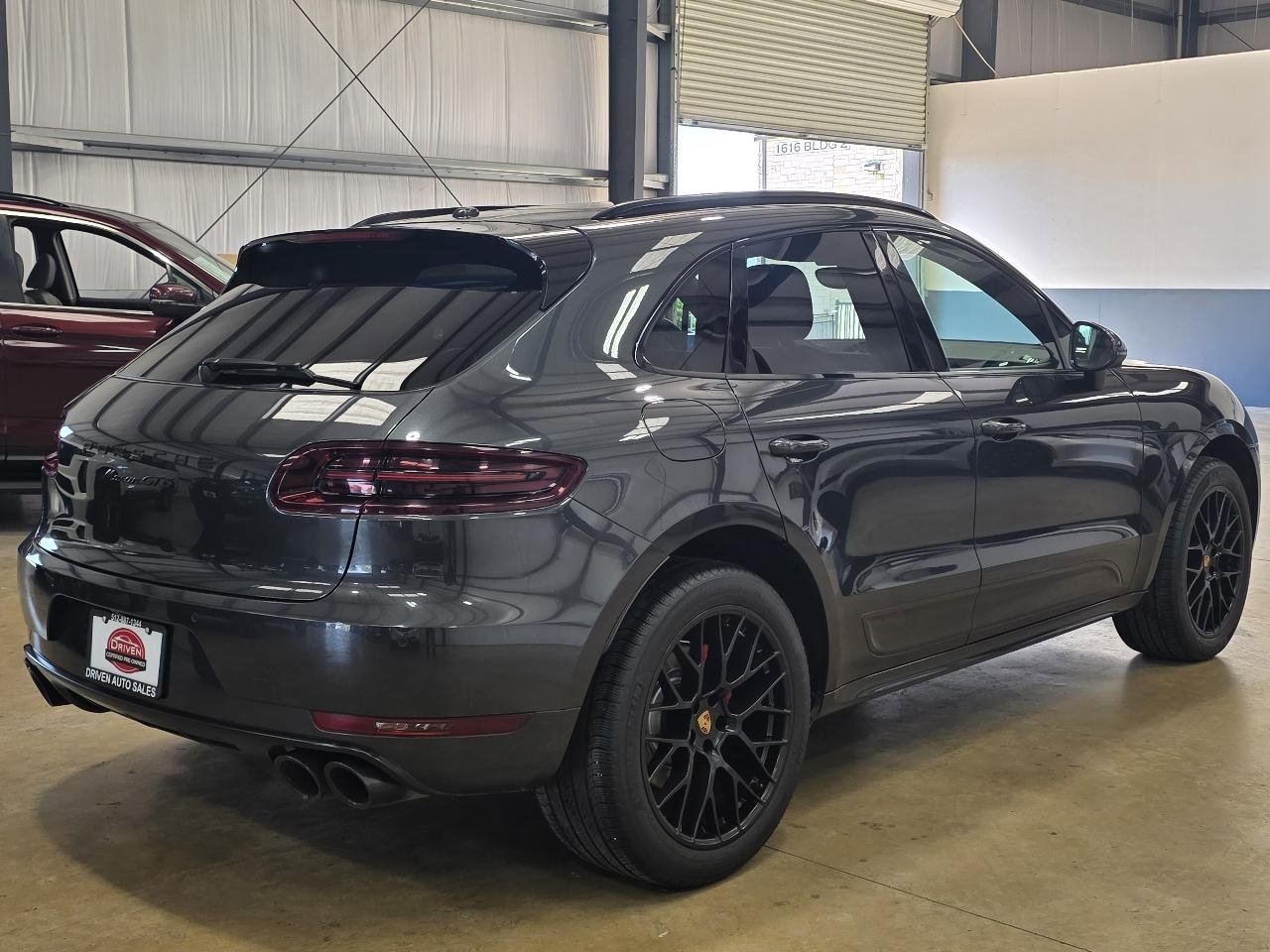 Used 2017 Porsche Macan GTS AWD/4WD image 4