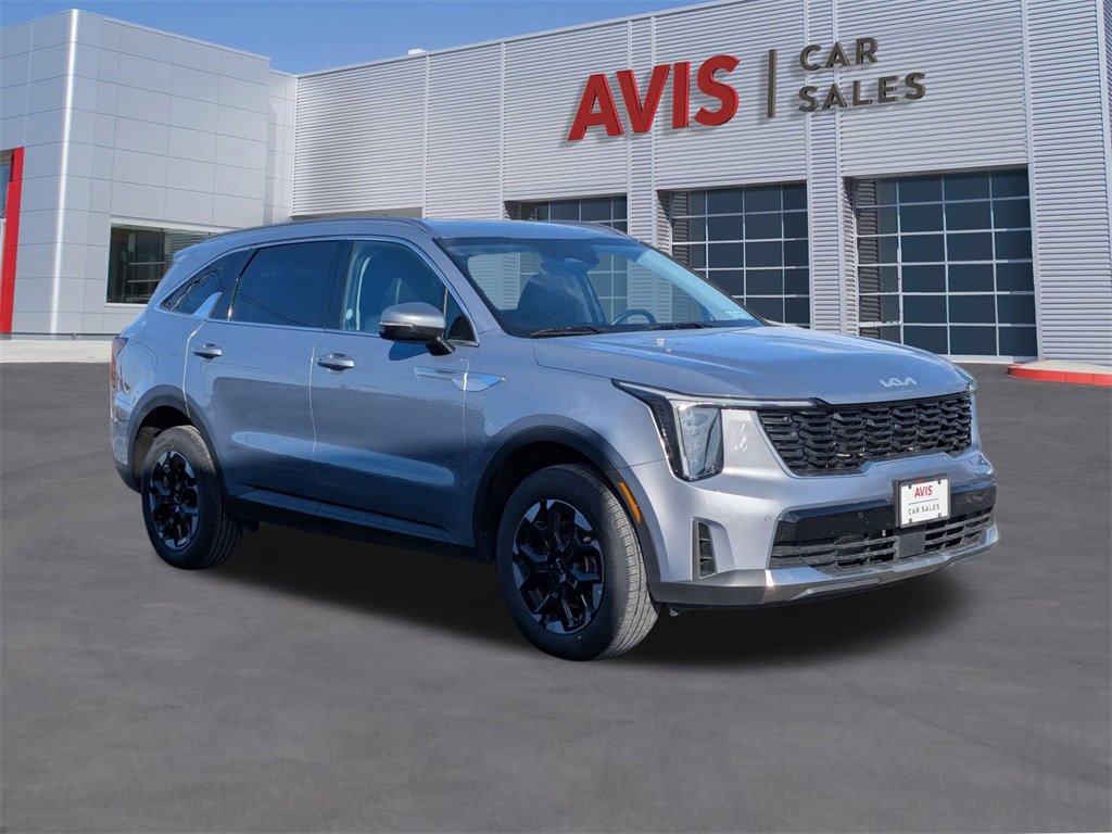 Used 2024 Kia Sorento S image 9