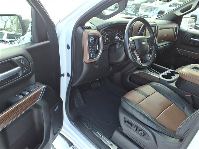 Used 2021 Chevrolet Silverado 1500 High Country w/ Technology Package image 10