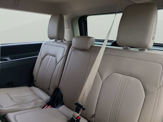 Used 2024 Ford Expedition Max Limited AWD/4WD image 10
