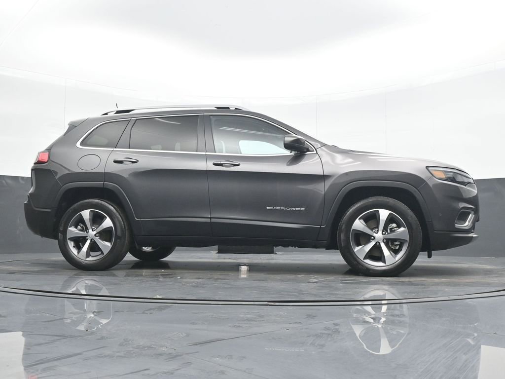 Used 2021 Jeep Cherokee Limited image 22