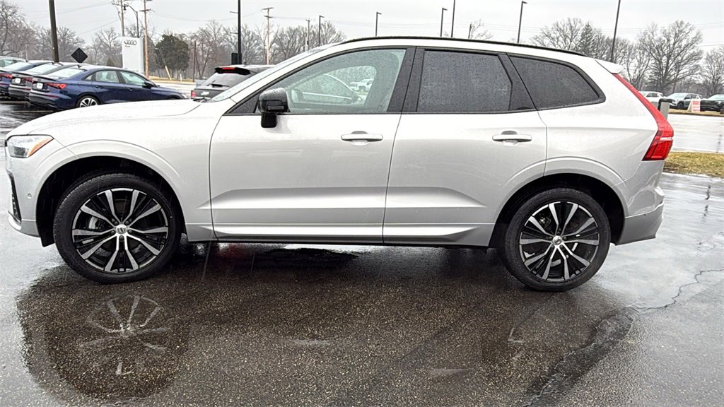 Certified 2025 Volvo XC60 B5 Plus image 5