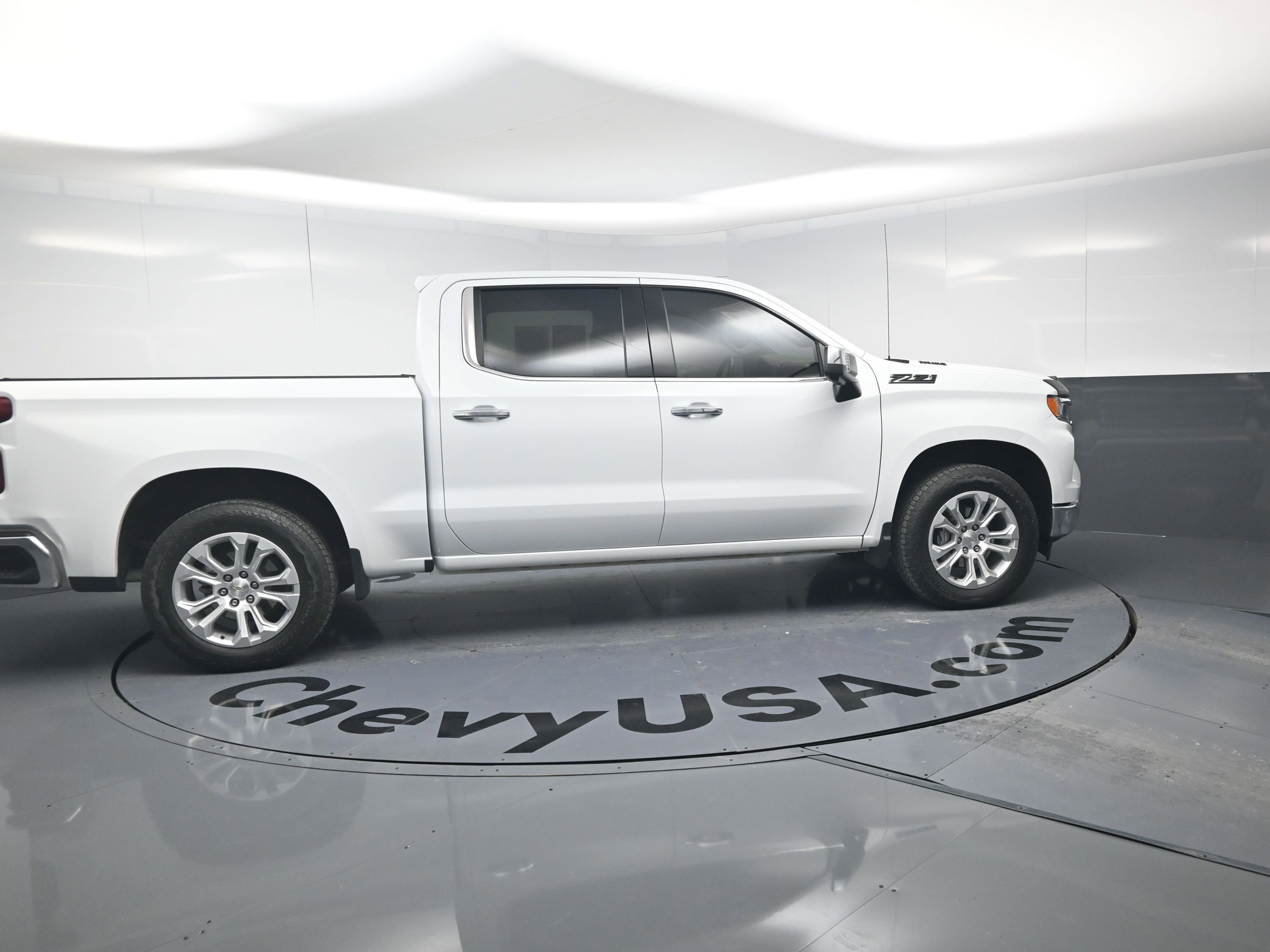 Certified 2023 Chevrolet Silverado 1500 LTZ w/ LTZ Convenience Package II image 10