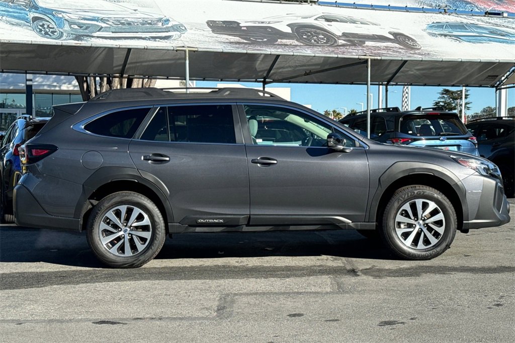 New 2025 Subaru Outback Premium image 3