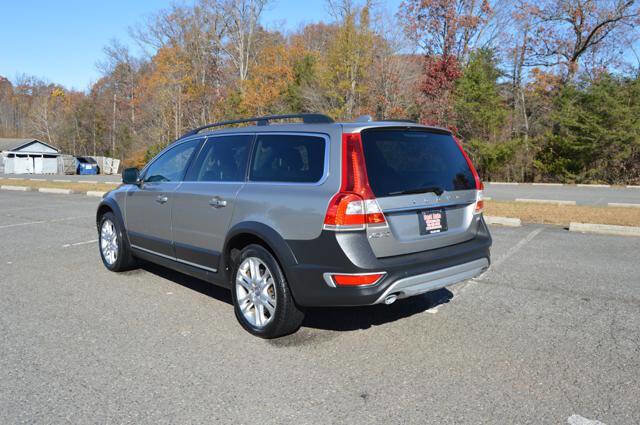 Used 2016 Volvo XC70 T5 Premier w/ Proximity Package image 6