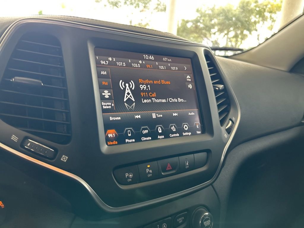 Used 2023 Jeep Cherokee Altitude Lux image 7