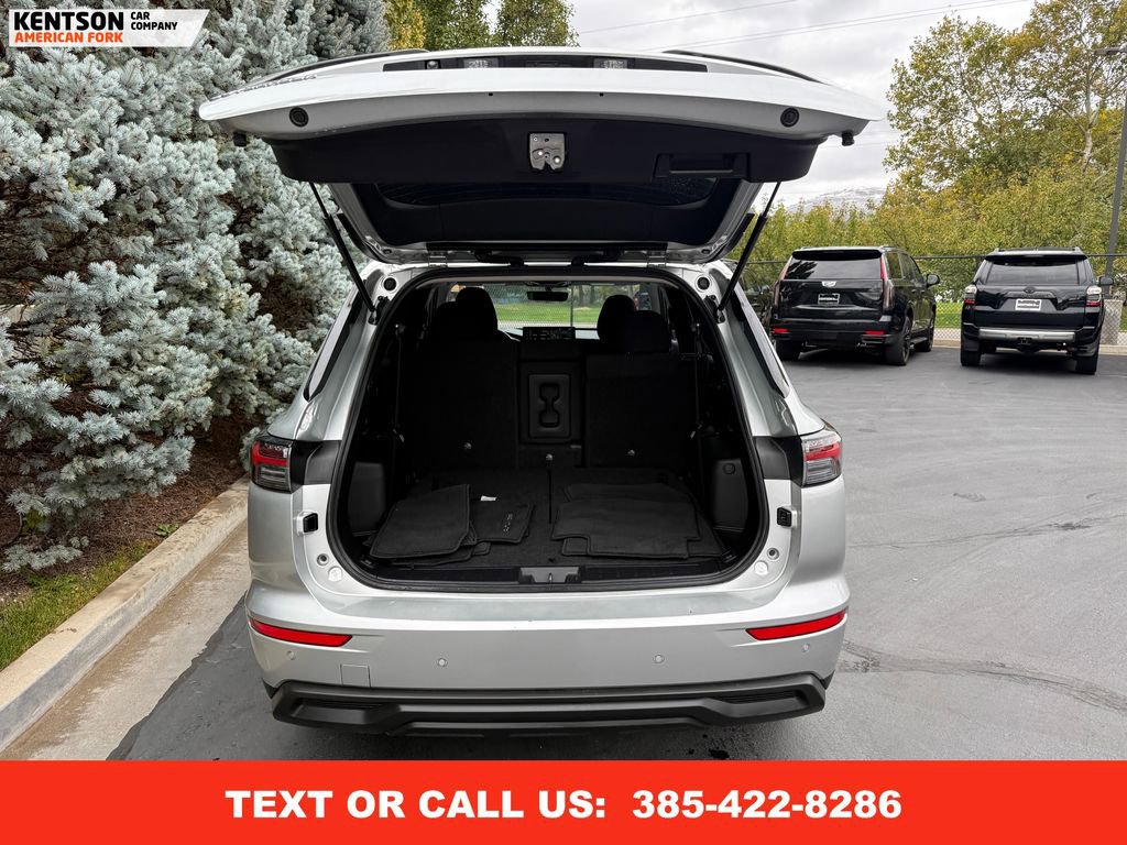 Used 2025 Mitsubishi Outlander ES image 36