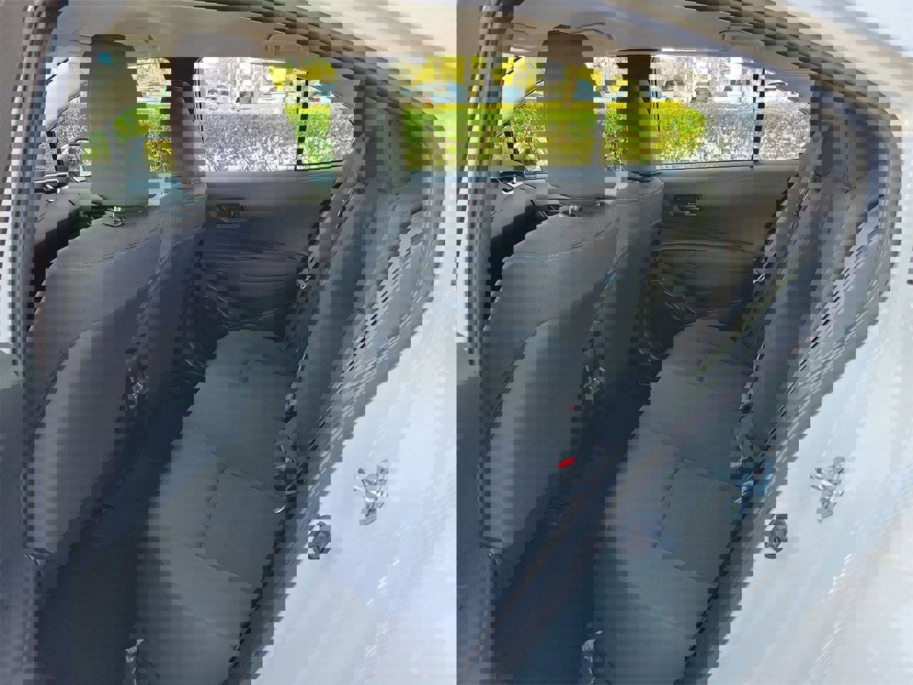 Used 2025 Toyota Corolla LE image 10