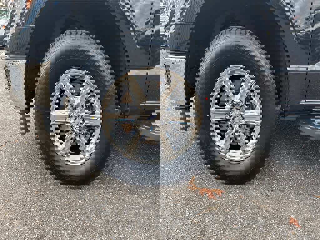 Certified 2024 Ford F150 XLT w/ Equipment Group 302A MID image 27