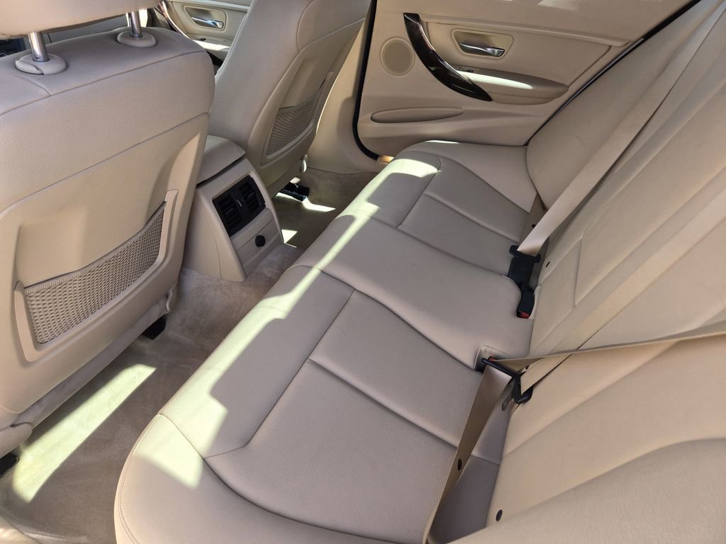 Used 2015 BMW 320i Sedan image 30