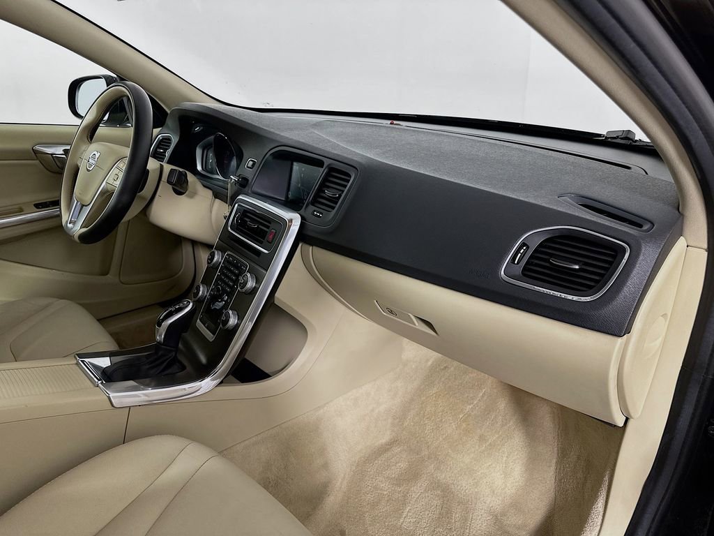 Used 2016 Volvo S60 T5 Premier image 29