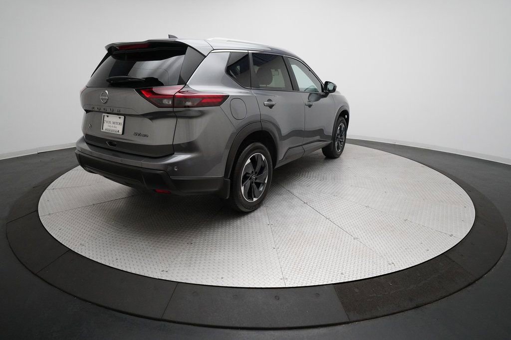 Used 2024 Nissan Rogue SV w/ SV Premium Package image 37