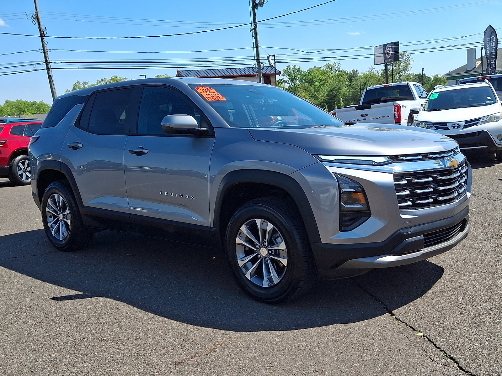 Used 2025 Chevrolet Equinox LT FWD image 3
