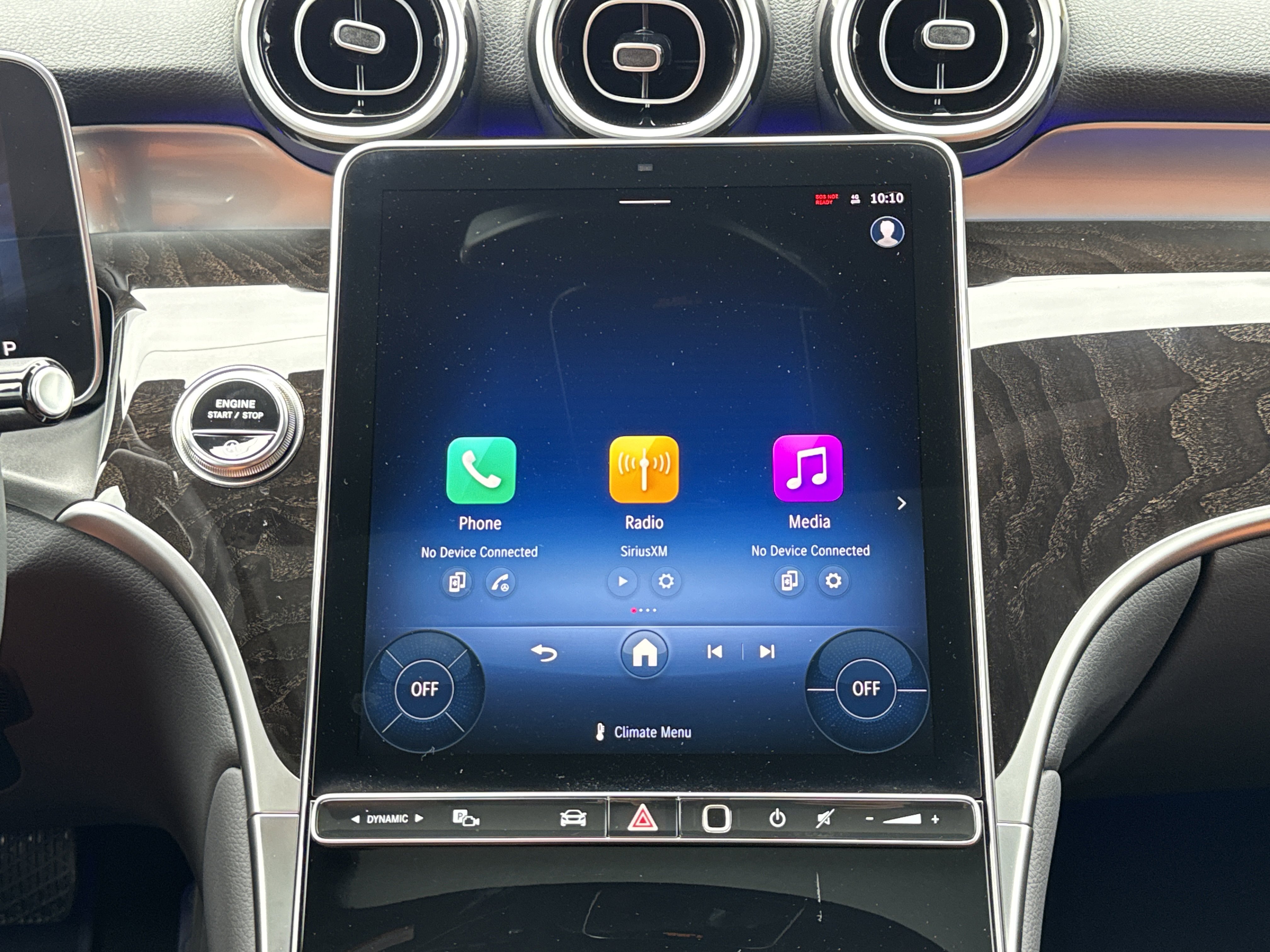 Used 2025 Mercedes-Benz GLC 300 4MATIC image 19