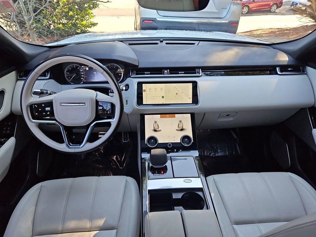 Used 2023 Land Rover Range Rover Velar R-Dynamic S image 9